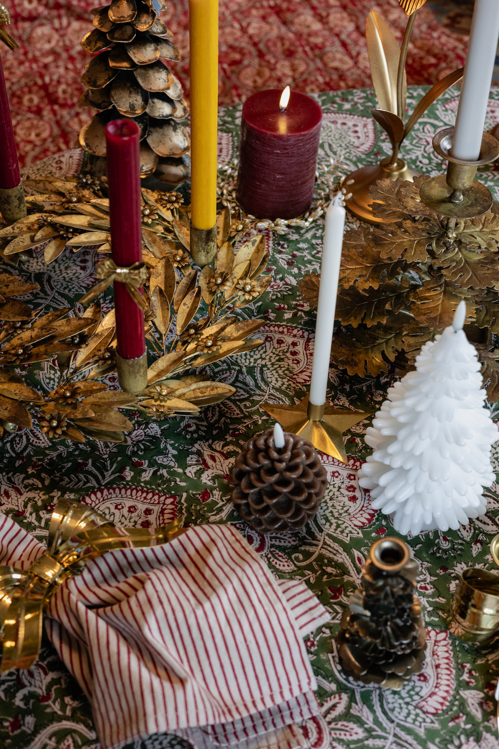 Antique Gold Wreath Candle Holder