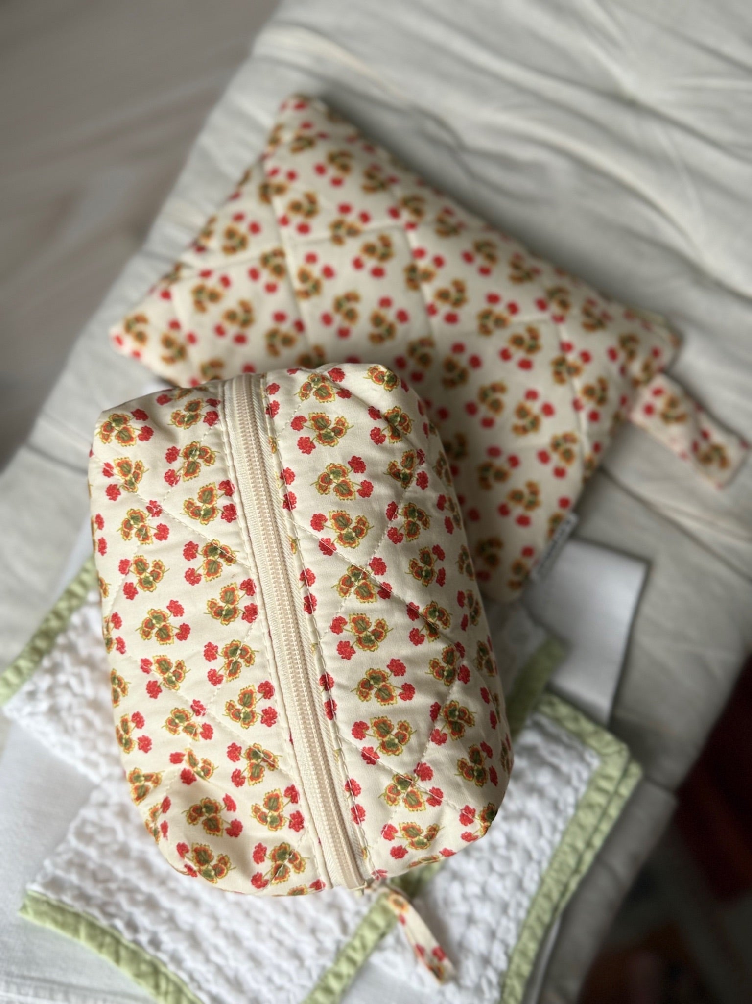 C Atherley Red Quilted Geranium Toiletry Bag