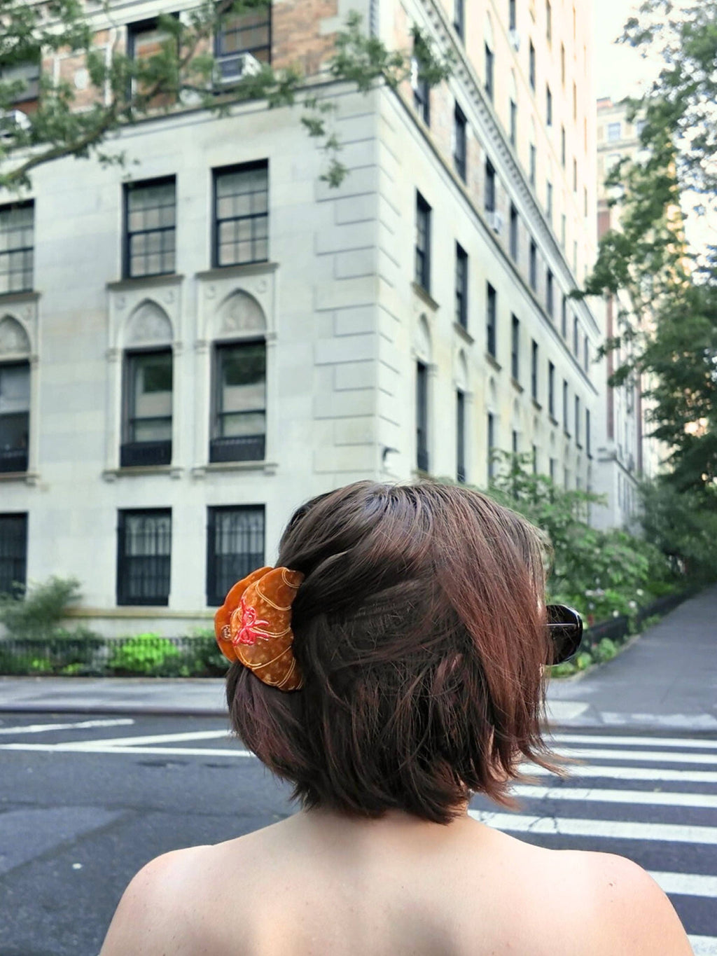 Hand-Painted Bow Croissant Claw Hair Clip