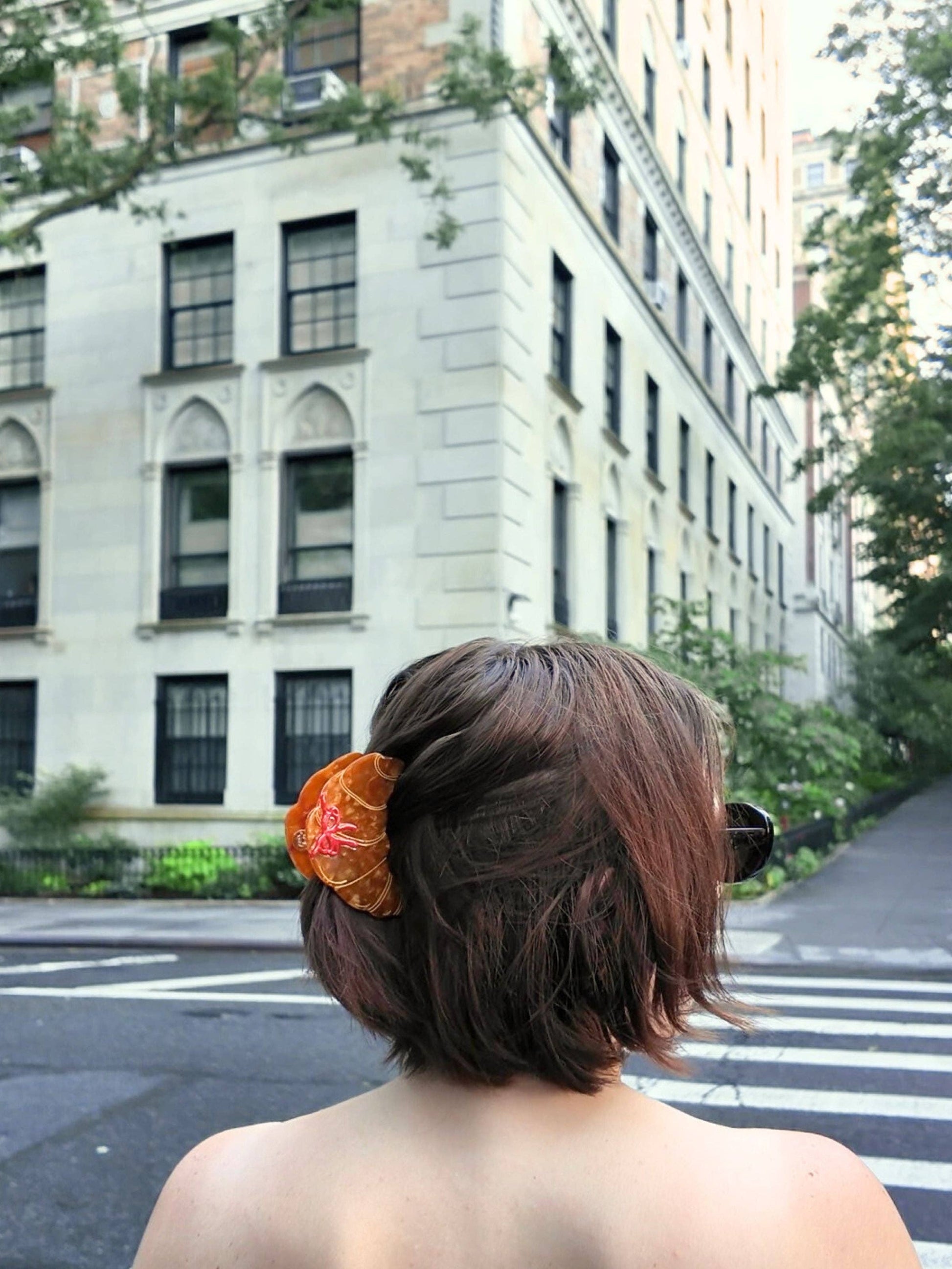 Hand-Painted Bow Croissant Claw Hair Clip