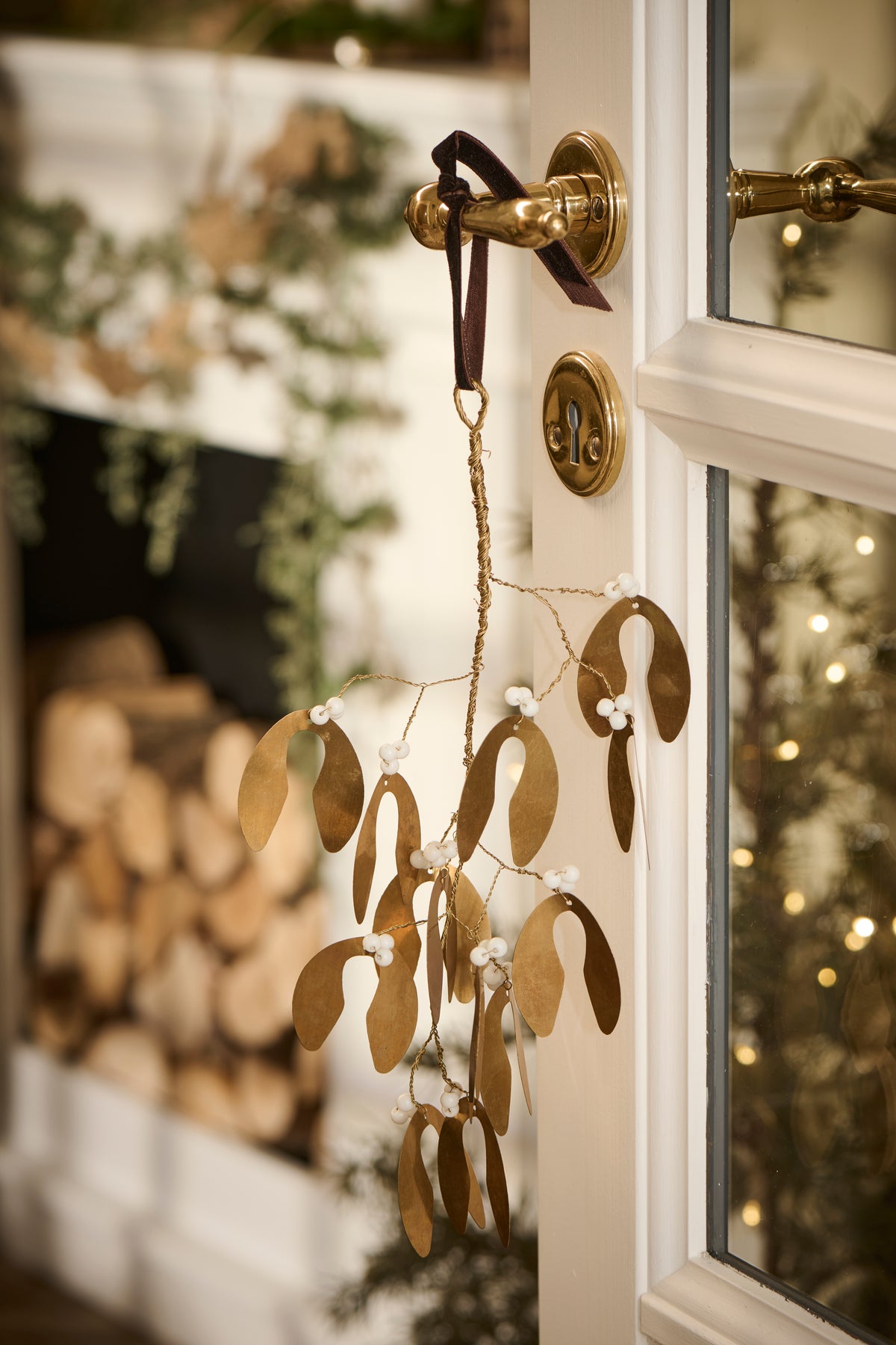 Brass Mistletoe Large