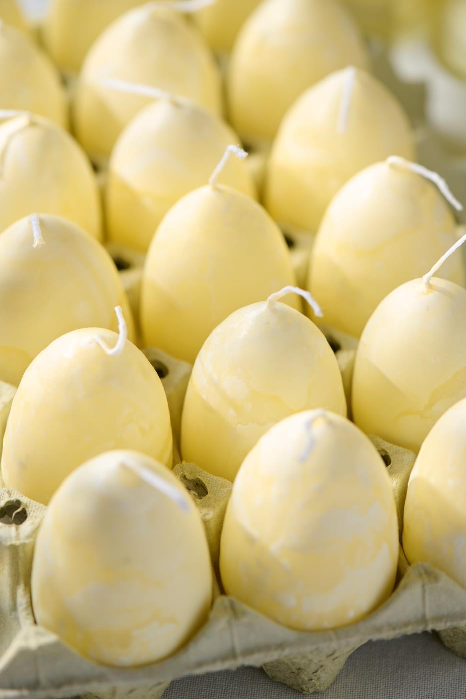 Egg Candle Lemon