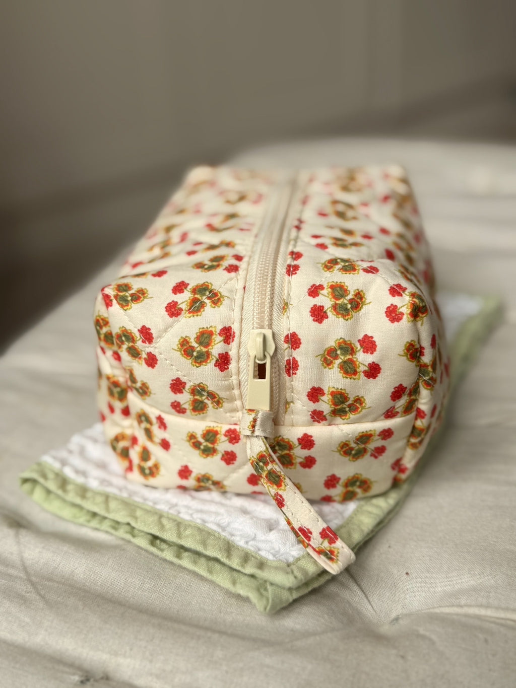 C Atherley Red Quilted Geranium Toiletry Bag